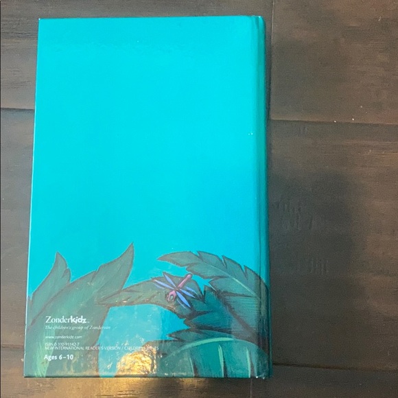 The Adventure Bible for Young Readers by Nirv - Picture 2 of 8